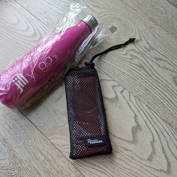 Workout bands and water bottle - Picture 2 of 3